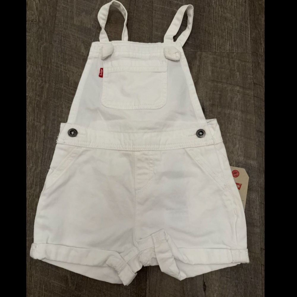Girls white Levi’s 3t shorts overalls